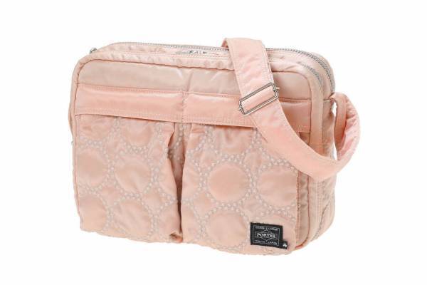 ミナ ペルホネン × ポーター“タンバリン”のバックパックや“シンフォニー”を刺繍したトートバッグ