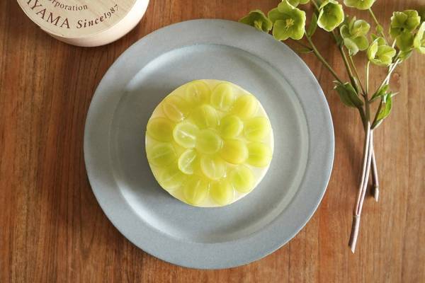 チーズケーキ専門店「フォルマ」10月限定、2つの紫いも＆爽やかシャインマスカットのレアチーズケーキ