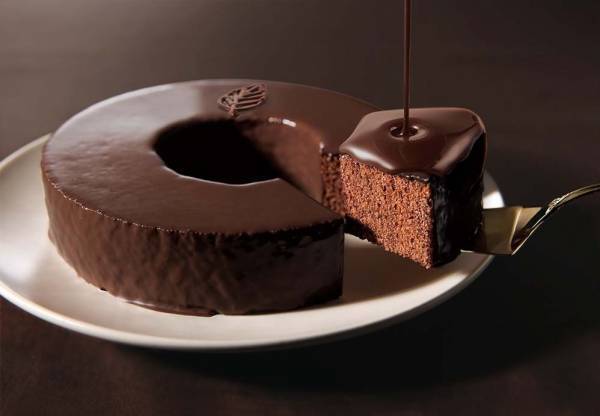 ねんりん家、まるで“チョコフォンデュ”なバームクーヘンが秋限定で - とろけるチョコをコーティング