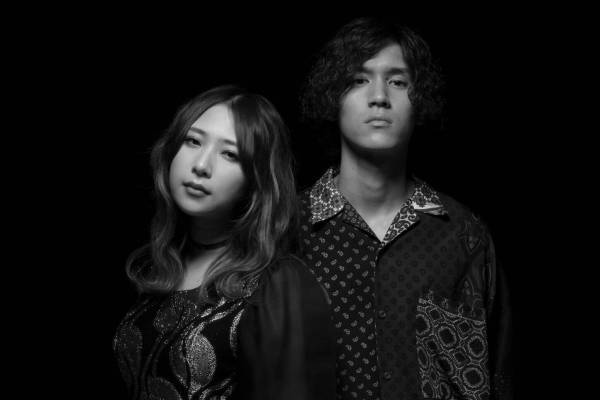 GLIM SPANKYがUAの代表曲「情熱」をカバー、ハスキーな歌声＆情感深いギターでアレンジ