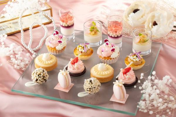コンラッド東京“ピンク・ジュエリー＆パール”着想アフタヌーンティー、煌めく“宝石”スイーツを堪能