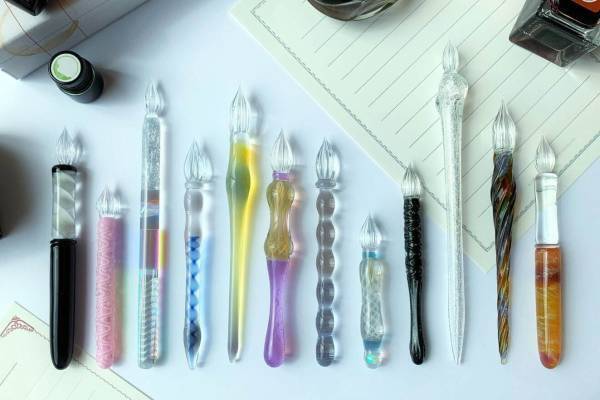 「煌めきのペンフェア」“まるでキャンディー”マーブル模様のガラスペンなど銀座 蔦屋書店に