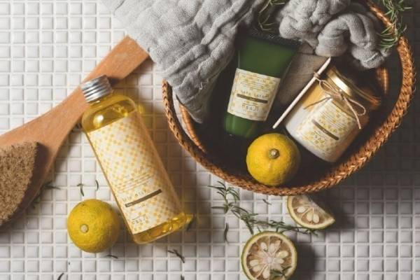 オサジ「ユズの香り」のボディ＆スキンケア、生クリーム泡の“半熟”しっとり石けんなど