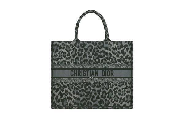 ディオール新作「ミッツァ」レオパードバッグ、ブックトート＆サドルにスカーフも