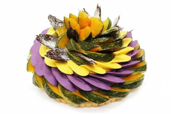 カフェコムサ限定“ほくほく”かぼちゃ＆紫芋クリームのケーキ、華やかハロウィンカラーで