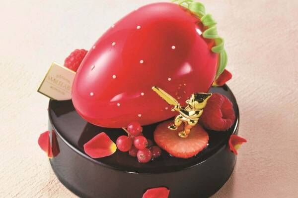 京王百貨店21年クリスマスケーキ、まるでアート“イチゴチョコのせ”実力派パティシエケーキ