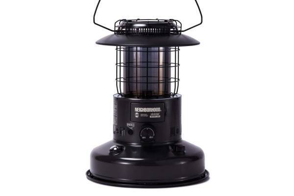 ネイバーフッドのアウトドアグッズにランタン型ストーブ＆ホーロープレート、ロゴ入りスキレットも