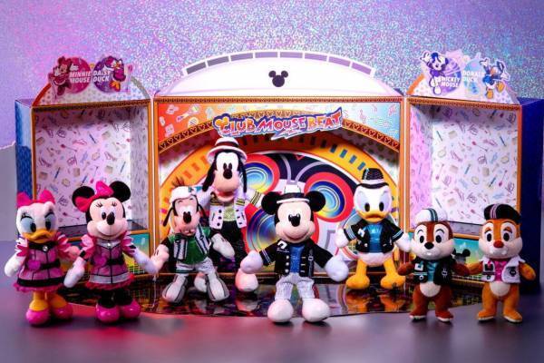 東京ディズニーランド「クラブマウスビート」新作グッズ、コスチューム姿のぬいぐるみバッチなど