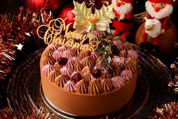 クリオロの2021年クリスマスケーキ、自家製チェリーコンポートを使った濃厚チョコレートケーキなど
