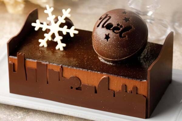 チョコレート専門店「バニラビーンズ」クリスマスケーキ、“みなとみらいの夜”イメージの9層チョコケーキ