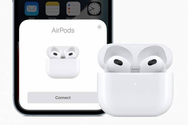 アップルの第3世代「AirPods」空間オーディオ対応、新デザインでフィット感UP
