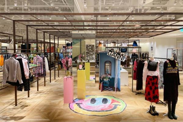 北欧ブランド「ガニー」日本に本格上陸、21年秋の新作がトゥモローランドの限定ストアで