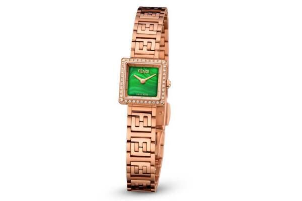 フェンディ“スクエアケース”の新作腕時計、ブラックマザーオブパールや鮮やかなマラカイトを採用