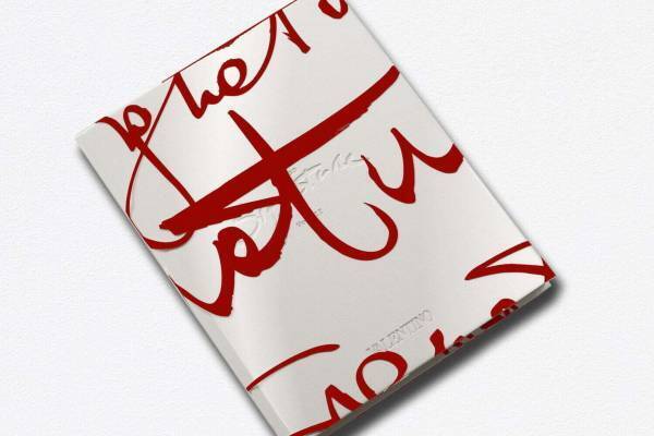 ヴァレンティノのアート本『Vロゴ シグネチャー Vol.II』ロゴを再解釈した写真やスケッチを掲載