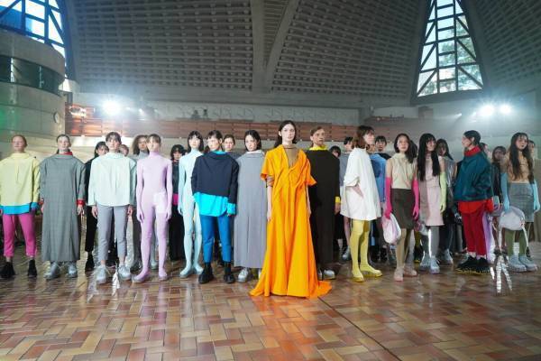 ミキオサカベ 2022年春夏コレクション - マクロな視点で表現する“ミニマリズム”