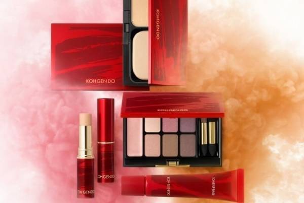 江原道21年クリスマスコフレ＆21年冬コスメ、限定アイシャドーパレットの“ポーチ付き”コフレ