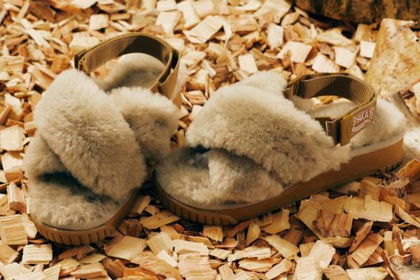 シャカ新作“もこもこ”サンダル、ムートンアッパー×ギザギザソールのあったか冬サンダル
