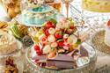 ヒルトン東京「ウェディング」イメージのクリスマスケーキ、ブーケやティアラをスイーツで表現