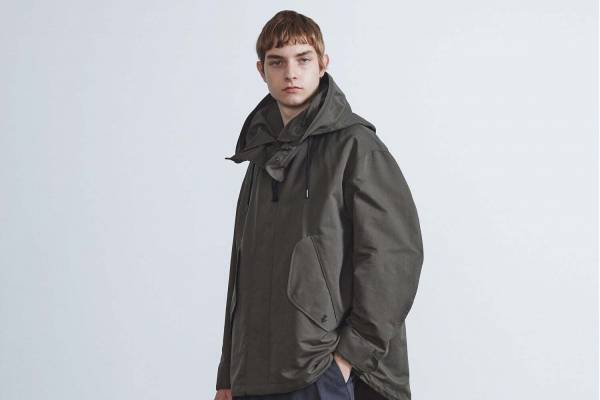 ザ・リラクスのエディション別注アウター、キルティングベストを重ねたモッズコートやスタンドカラーコート