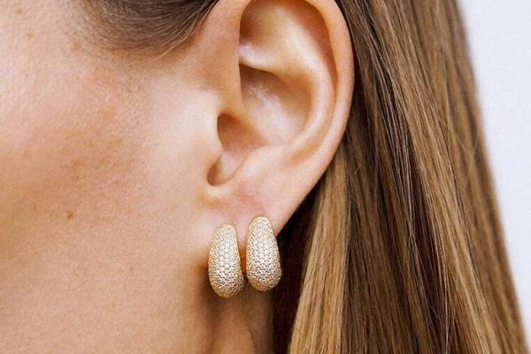 トムウッド「秘宝」がテーマの新作アクセサリー、彫刻的リングやシンプルフープピアス