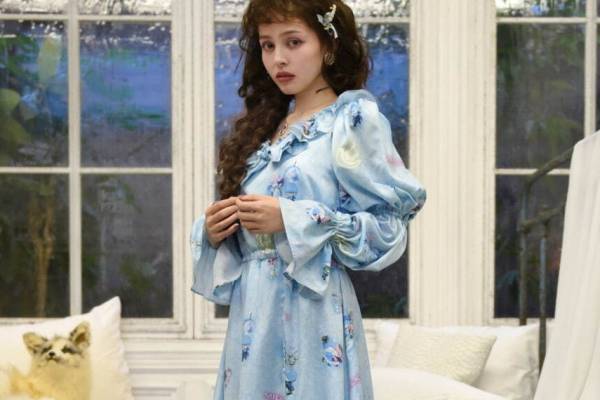 ミルク×サンリオ「リトルツインスターズ」“仮面舞踏会を楽しむキキ＆ララ”のワンピや星型バッグ