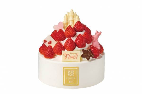 大丸東京店のクリスマス2021年、“煌めくティアラ”添えマカロンケーキ＆“アリス”の苺ケーキなど