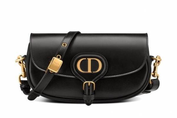 ディオールのアイコンバッグ「ディオール ボビー」に新シェイプ、コンパクトボディの3WAY