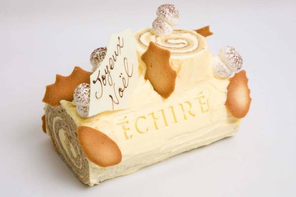 発酵バター「エシレ」クリスマスケーキ、エシレ バターの濃厚クリームに包まれたブッシュ・ド・ノエル