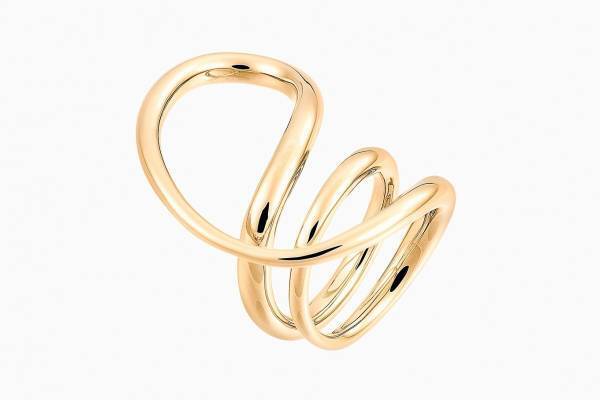 シャルロット シェネのジュエリー21秋冬“バロックパール”艶めくイヤリングなど、クリスマスギフトにも