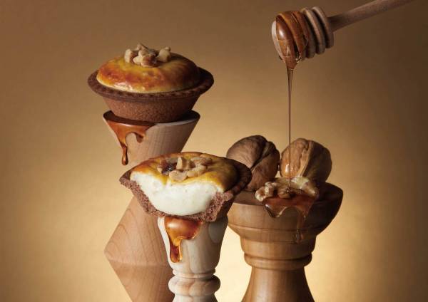 ベイク チーズタルト「メープルナッツチーズタルト」ローストクルミとメープルを合わせた冬限定の新作