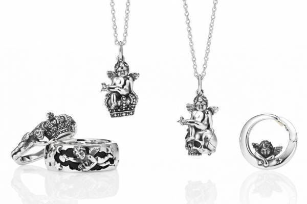 ジャスティン デイビス21年クリスマスジュエリー、愛の戦士「ジャスティンエンジェル」のリングなど