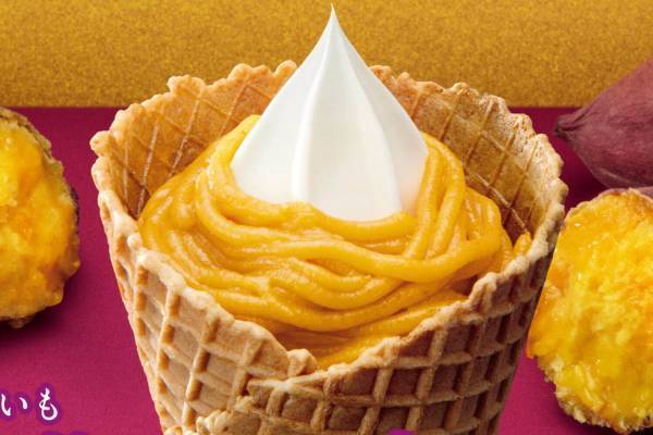 ミニストップの限定ソフトクリーム「安納芋モンブランソフト」定番バニラに安納芋モンブランクリーム