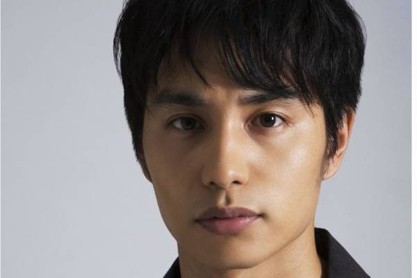 舞台『ロビー・ヒーロー』主演中村蒼がトラブルを巻き起こす警備員役に、新国立劇場で日本初演