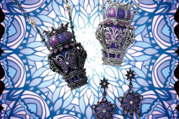 アナ スイのクリスマスアクセサリー、蝶を飾った"万華鏡”ネックレスや星が揺れるイヤリング