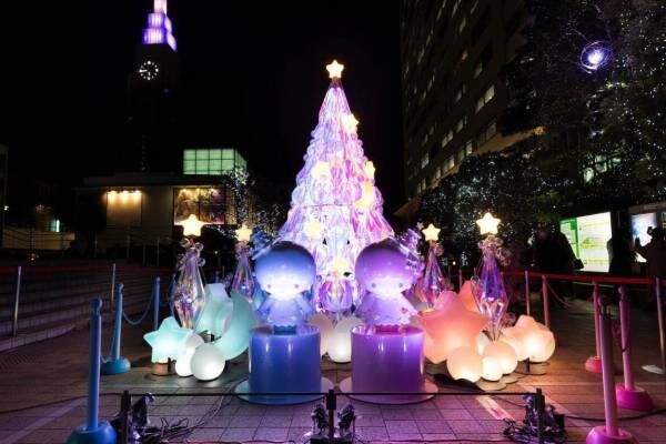 新宿サザンテラス×リトルツインスターズ“キキ＆ララカラー”のクリスマスツリー、イルミネーションも