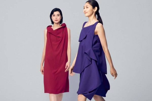 132 5. イッセイ ミヤケ新作、折り畳むと"円"になるドレス＆身体をぐるりと囲むコート