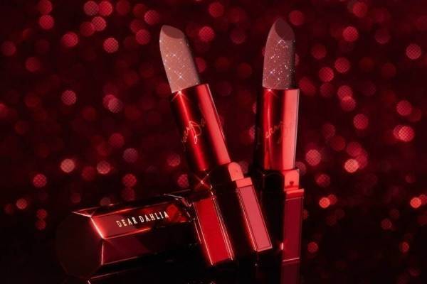 ディアダリア21年クリスマスコスメ、キラキラリップスティック＆輝くホログラムアイシャドウ