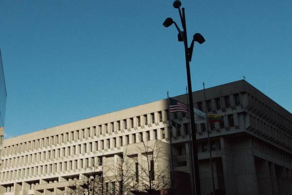 ドキュメンタリー映画『ボストン市庁舎』F・ワイズマン最新作、なぜ⾏政が必要なのか？市役所の舞台裏