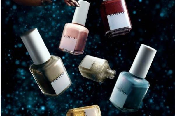 ノイロ2021年クリスマスコスメ、「深海」イメージのスパークリングカラーネイル