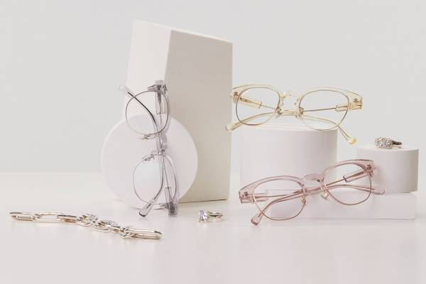 ゾフ「ラブ バイ イー・エム」コラボアイウェア新作、“まるでジュエリー”華奢なメタルフレーム