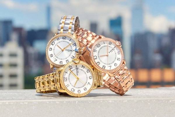 コーチの新作腕時計、“C"を飾ったリューズ＆クリスタルを並べたウォッチや“Cが躍る”文字盤