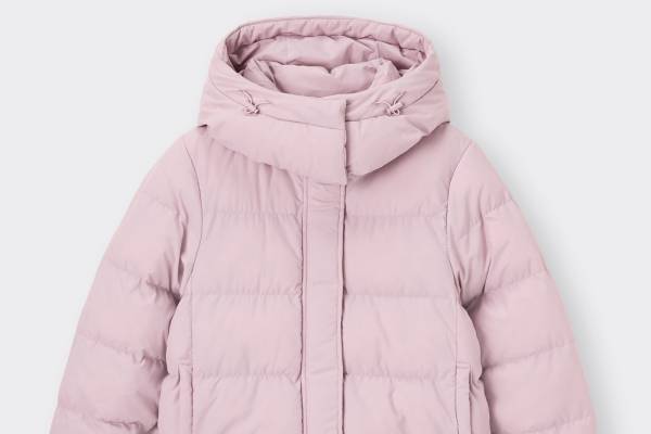 GU「ビッグサンクスセール」“今すぐ着られる”冬アウター＆ニット、シェフパンツなど特別価格に