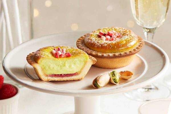 ベイク チーズタルト「ピスタチオベリーチーズタルト」焙煎ピスタチオチーズムース×ラズベリージャム