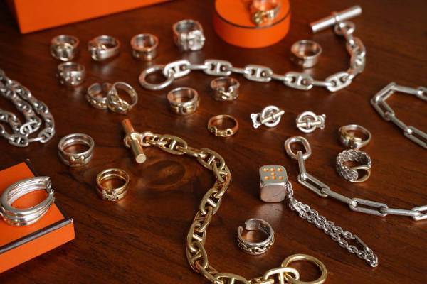 エルメスのヴィンテージジュエリーが心斎橋に、シルバー・ゴールドのリングやバングルなどを展開