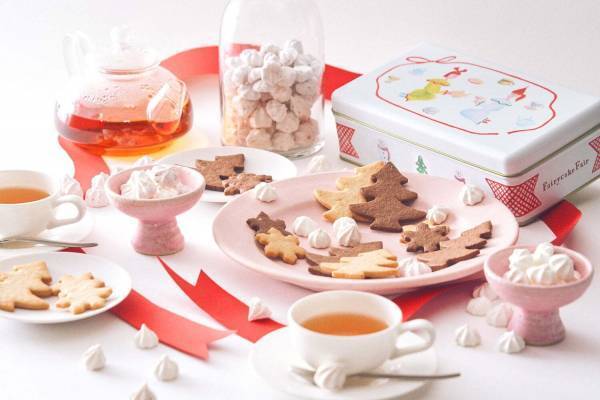 フェアリーケーキフェアのクリスマス限定ビスケット缶、“りんご味”メレンゲ＆ツリー型ビスケットなど