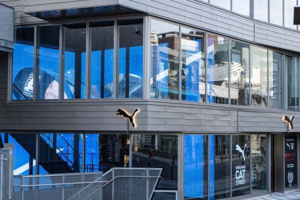 プーマの新旗艦店「プーマストア 原宿キャットストリート」アートコラボやカスタマイズエリア、限定品も