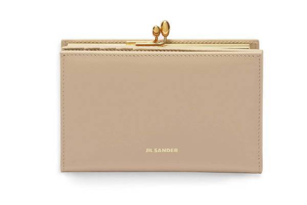 ジル サンダー新作ミニ財布＆コインケース、クリスマス限定“バウハウス”スカーフのラッピングも
