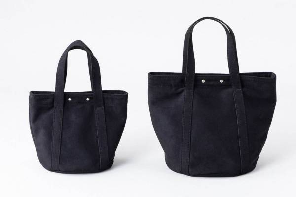 オールブラックのライフスタイルブランド「クロス」新作、漆黒のニット＆トートバッグなど