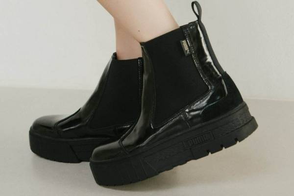 スナイデル×プーマ “ボリュームソール”のサイドゴアブーツ＆スウェットミニワンピ