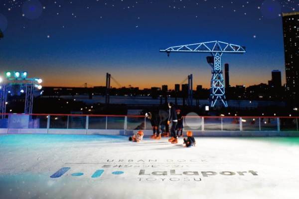 屋外アイススケートリンクがららぽーと豊洲に - 海を臨む開放感満載のリンク、夜間イルミネーションも